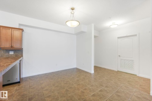 232 1406 Hodgson Way, Edmonton, AB - Indoor Photo Showing Other Room