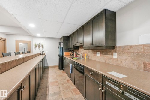 232 1406 Hodgson Way, Edmonton, AB - Indoor Photo Showing Kitchen