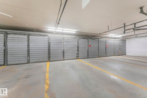 232 1406 Hodgson Way, Edmonton, AB - Indoor Photo Showing Garage