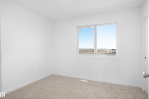 523 Aster Drive, Edmonton, AB - Indoor Photo Showing Other Room