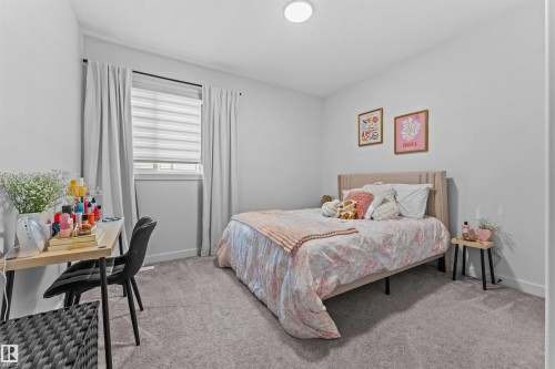 57 Dalquist Bay, Leduc, AB - Indoor Photo Showing Bedroom