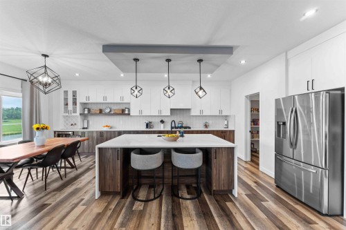 57 Dalquist Bay, Leduc, AB - Indoor