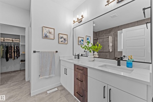 57 Dalquist Bay, Leduc, AB - Indoor