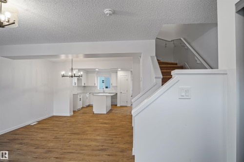 431 Aster Drive, Edmonton, AB - Indoor Photo Showing Other Room