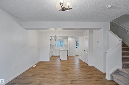 431 Aster Drive, Edmonton, AB - Indoor Photo Showing Other Room