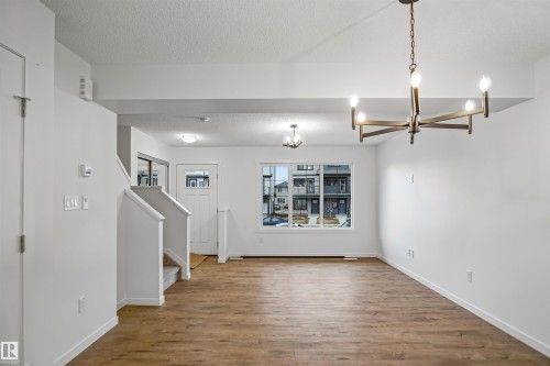 431 Aster Drive, Edmonton, AB - Indoor Photo Showing Other Room