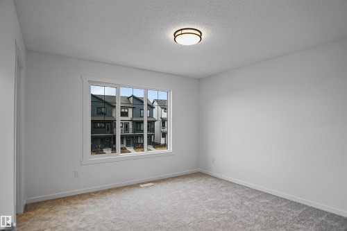 431 Aster Drive, Edmonton, AB - Indoor Photo Showing Other Room