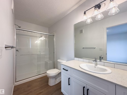 431 Aster Drive, Edmonton, AB - Indoor Photo Showing Bathroom