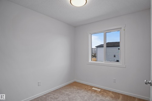 431 Aster Drive, Edmonton, AB - Indoor Photo Showing Other Room