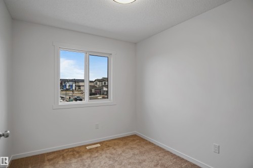 431 Aster Drive, Edmonton, AB - Indoor Photo Showing Other Room
