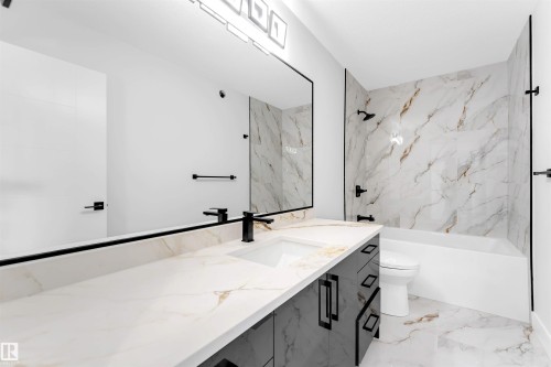 105 Eldridge Point, St. Albert, AB - Indoor Photo Showing Bathroom