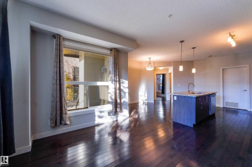 117 10523 123 Street, Edmonton, AB - Indoor