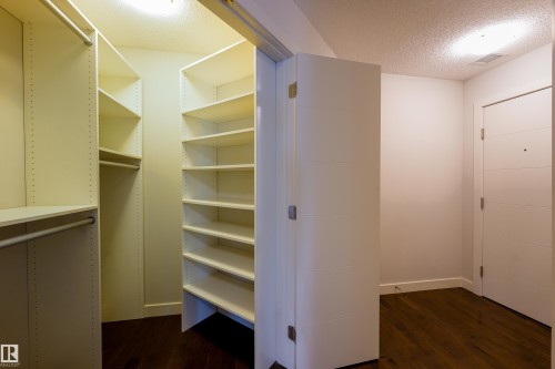 117 10523 123 Street, Edmonton, AB - Indoor