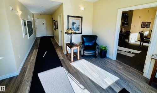 302 4614A Lakeshore Drive, St. Paul Town, AB - Indoor Photo Showing Other Room