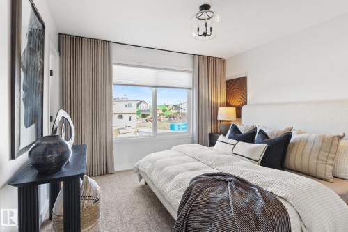 272 Paterson Link, Edmonton, AB - Indoor Photo Showing Bedroom