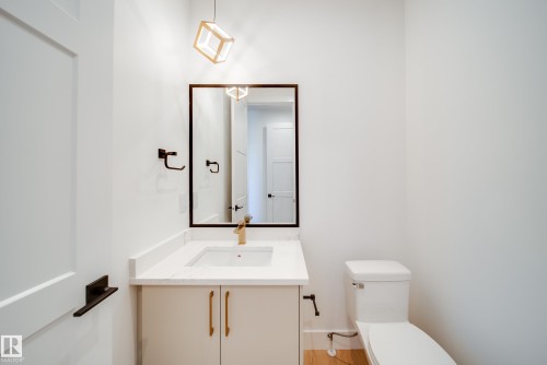 125 Starling Way, Fort Saskatchewan, AB - Indoor Photo Showing Bathroom