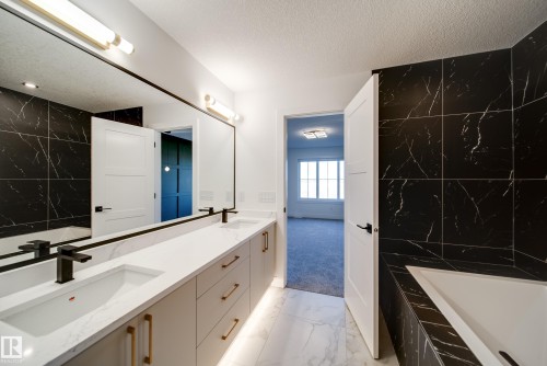 125 Starling Way, Fort Saskatchewan, AB - Indoor Photo Showing Bathroom