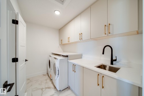125 Starling Way, Fort Saskatchewan, AB - Indoor Photo Showing Laundry Room