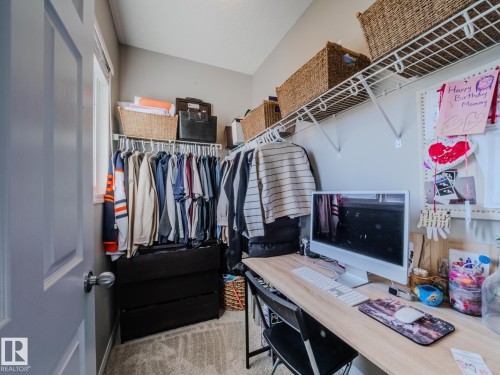 1692 Chapman Way, Edmonton, AB - Indoor With Storage