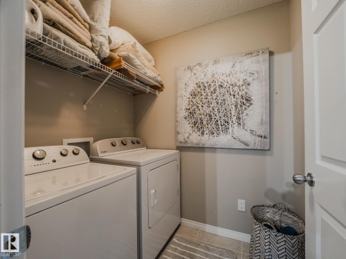 1692 Chapman Way, Edmonton, AB - Indoor Photo Showing Laundry Room