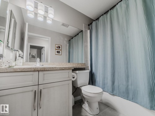1692 Chapman Way, Edmonton, AB - Indoor Photo Showing Bathroom