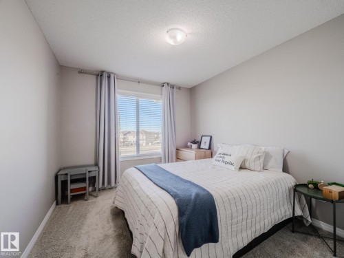 1692 Chapman Way, Edmonton, AB - Indoor Photo Showing Bedroom