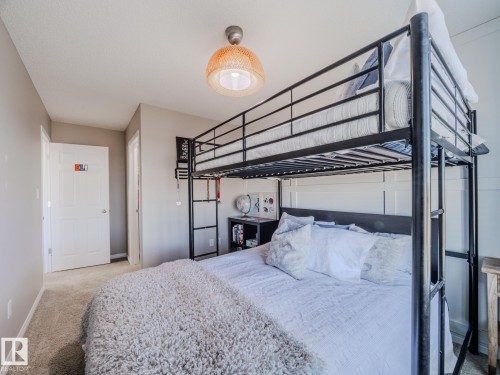 1692 Chapman Way, Edmonton, AB - Indoor Photo Showing Bedroom