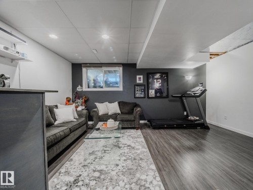 1692 Chapman Way, Edmonton, AB - Indoor