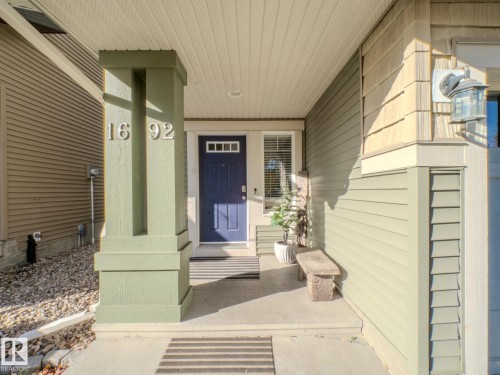 1692 Chapman Way, Edmonton, AB - Outdoor With Exterior