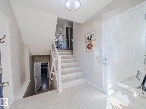 1692 Chapman Way, Edmonton, AB - Indoor Photo Showing Other Room