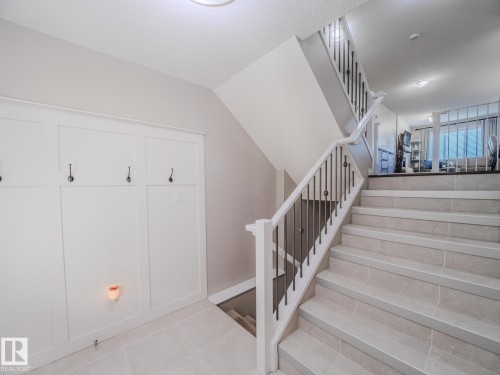 1692 Chapman Way, Edmonton, AB - Indoor Photo Showing Other Room