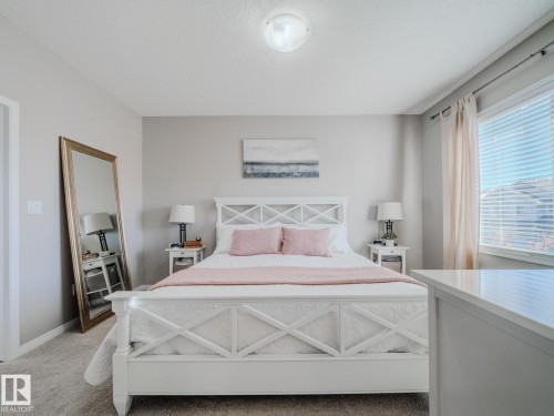1692 Chapman Way, Edmonton, AB - Indoor Photo Showing Bedroom