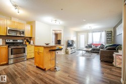 1124 330 CLAREVIEW STATION Drive  Edmonton, AB T5Y 0E6
