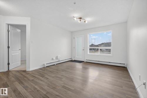 1124 330 Clareview Station Drive, Edmonton, AB - Indoor Photo Showing Other Room