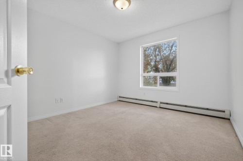 1124 330 Clareview Station Drive, Edmonton, AB - Indoor Photo Showing Other Room