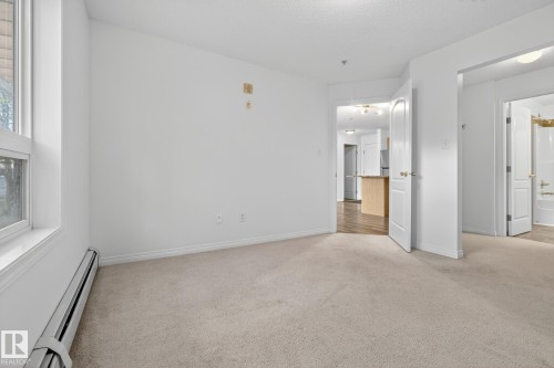 1124 330 Clareview Station Drive, Edmonton, AB - Indoor Photo Showing Other Room