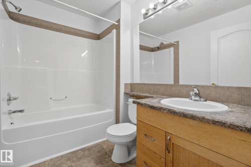 1124 330 Clareview Station Drive, Edmonton, AB - Indoor Photo Showing Bathroom