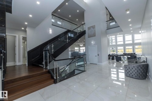 14 3466 Keswick Boulevard, Edmonton, AB - Indoor Photo Showing Other Room