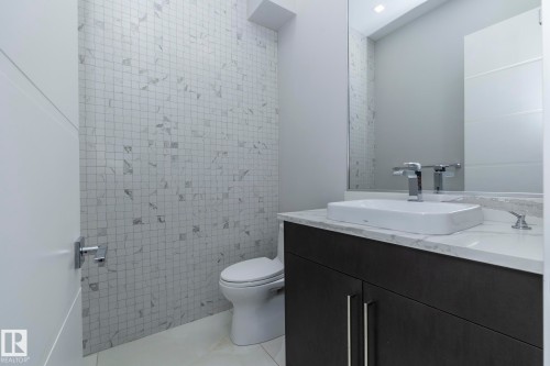 14 3466 Keswick Boulevard, Edmonton, AB - Indoor Photo Showing Bathroom