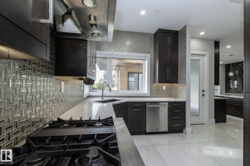 14 3466 Keswick Boulevard, Edmonton, AB - Indoor Photo Showing Kitchen With Upgraded Kitchen