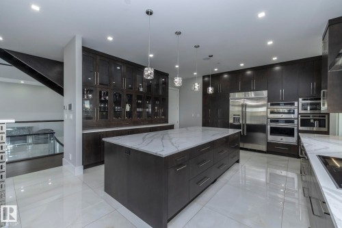 14 3466 Keswick Boulevard, Edmonton, AB - Indoor Photo Showing Kitchen With Upgraded Kitchen