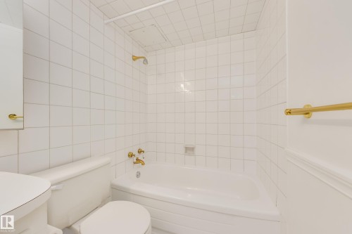 1503 12303 Jasper Avenue, Edmonton, AB - Indoor Photo Showing Bathroom