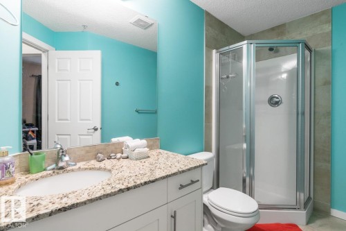 202 10524 77 Avenue, Edmonton, AB - Indoor Photo Showing Bathroom