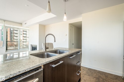 301 2606 109 Street, Edmonton, AB - Indoor Photo Showing Kitchen With Double Sink With Upgraded Kitchen
