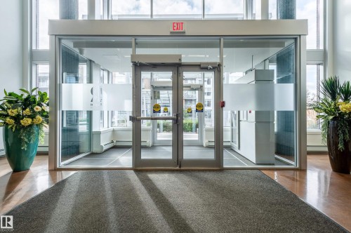 301 2606 109 Street, Edmonton, AB - Indoor Photo Showing Other Room