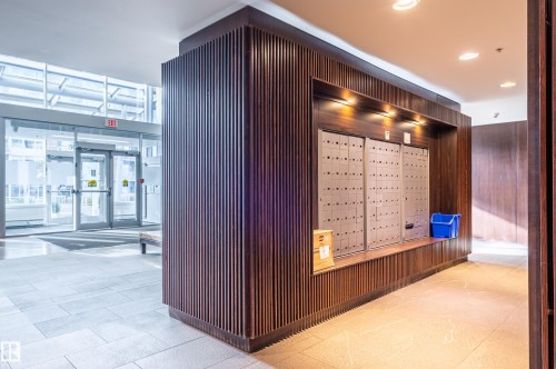 301 2606 109 Street, Edmonton, AB - Indoor Photo Showing Other Room