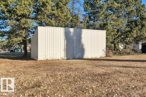 5310 & 5312 50 Street, Thorsby, AB - Outdoor