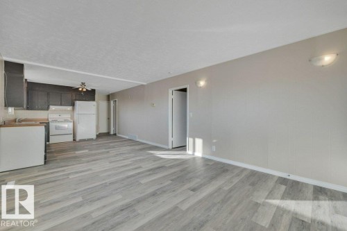 5310 & 5312 50 Street, Thorsby, AB - Indoor