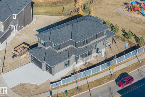 671 King Street, Spruce Grove, AB - Outdoor