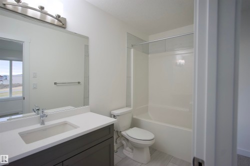 12 2710 66 Street, Edmonton, AB - Indoor Photo Showing Bathroom